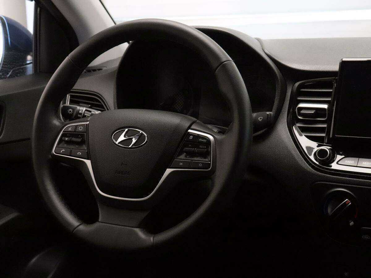 Купить Hyundai Solaris с пробегом. Фото: #10