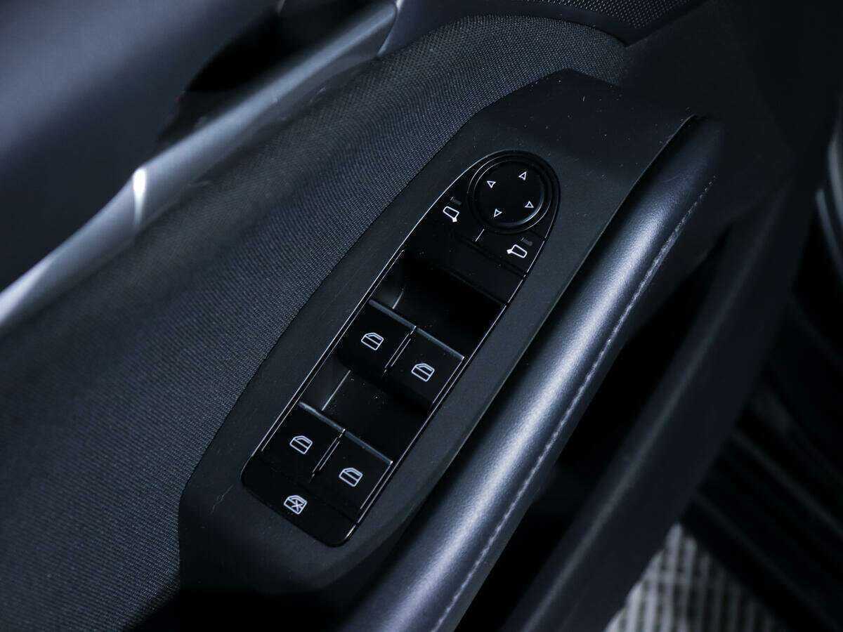 Купить Mazda 3 с пробегом. Фото: #13