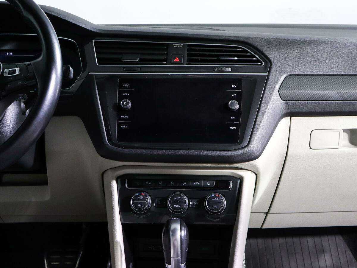 Купить Volkswagen Tiguan с пробегом. Фото: #12
