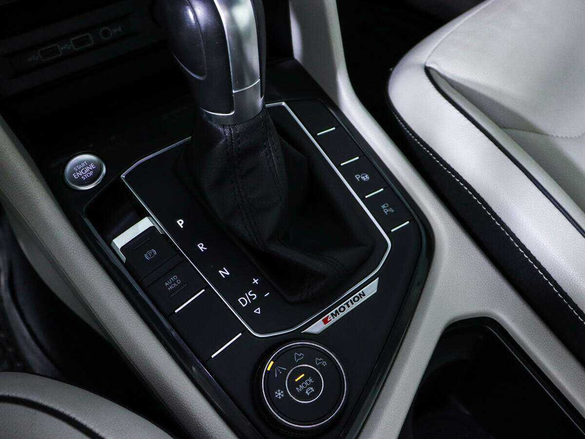 Купить Volkswagen Tiguan с пробегом. Фото: #18