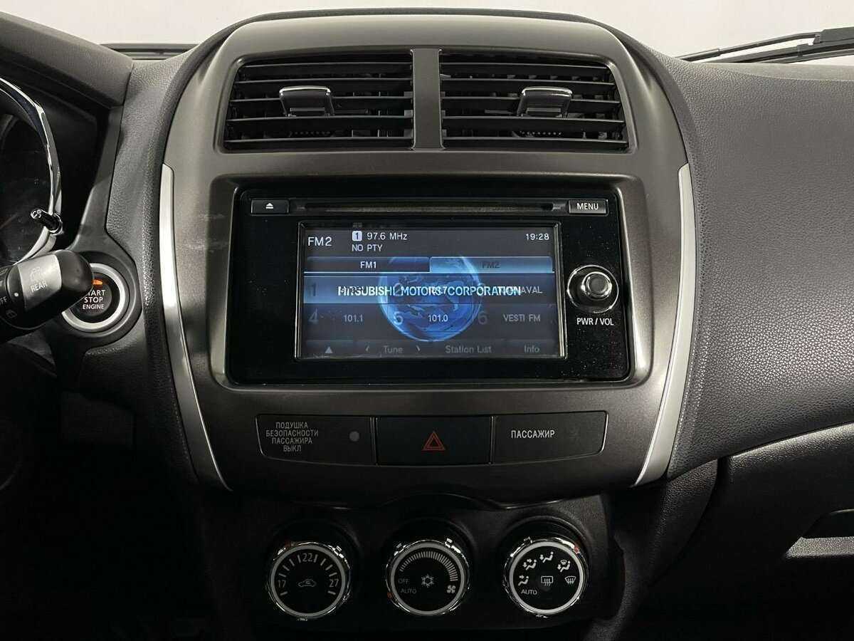Купить Mitsubishi ASX с пробегом. Фото: #11