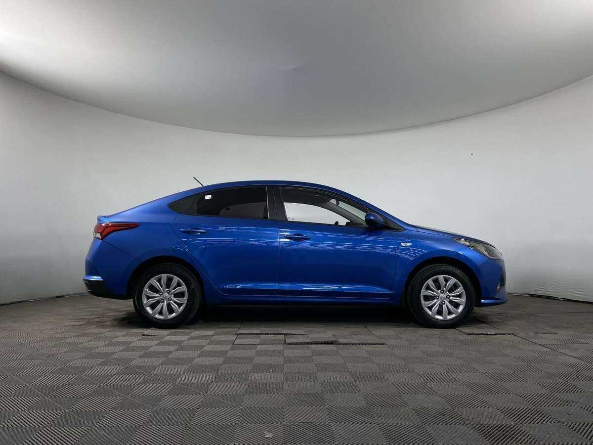 Купить Hyundai Solaris с пробегом. Фото: #2