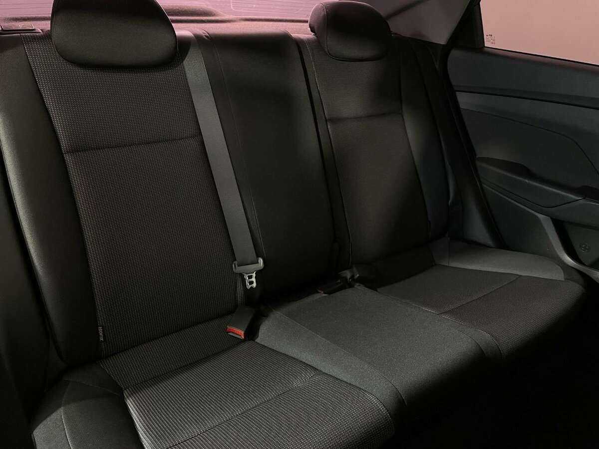 Купить Hyundai Solaris с пробегом. Фото: #14