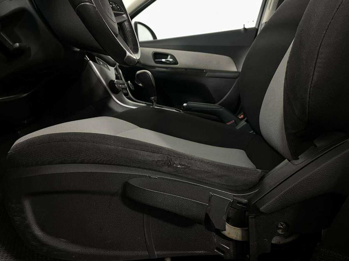 Купить Chevrolet Cruze с пробегом. Фото: #8