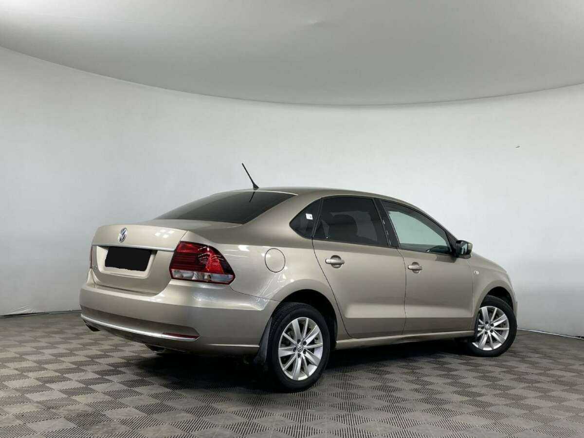 Купить Volkswagen Polo с пробегом. Фото: #4