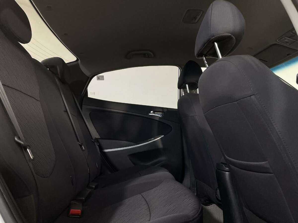 Купить Hyundai Solaris с пробегом. Фото: #16