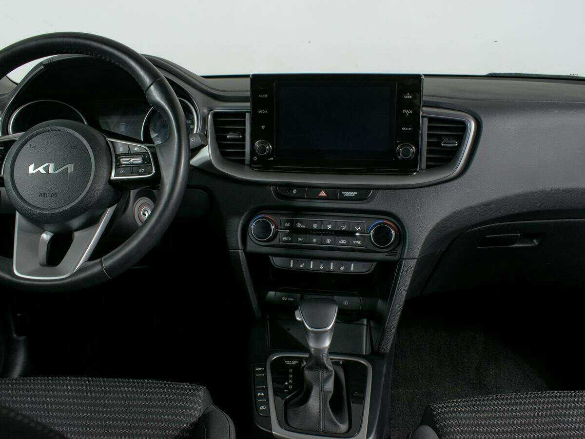 Купить Kia Ceed с пробегом. Фото: #7