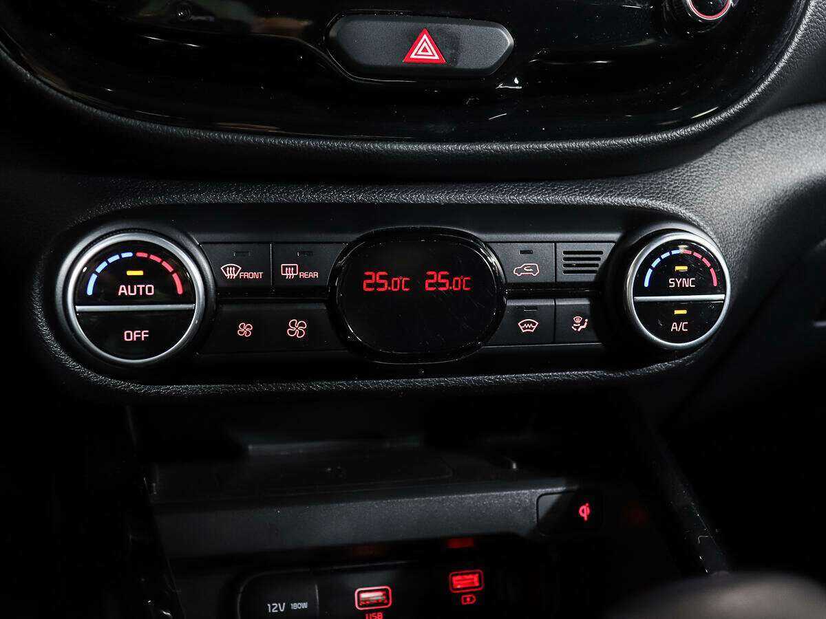 Купить Kia Soul с пробегом. Фото: #17