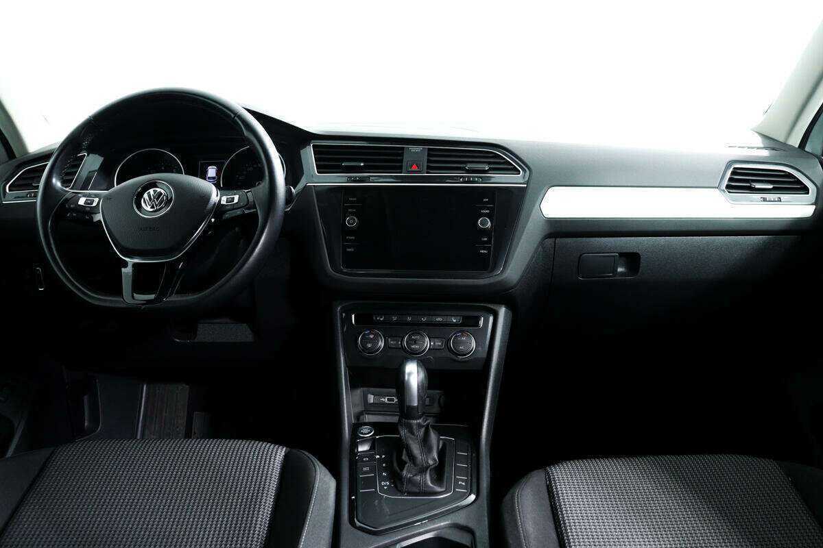 Купить Volkswagen Tiguan с пробегом. Фото: #10