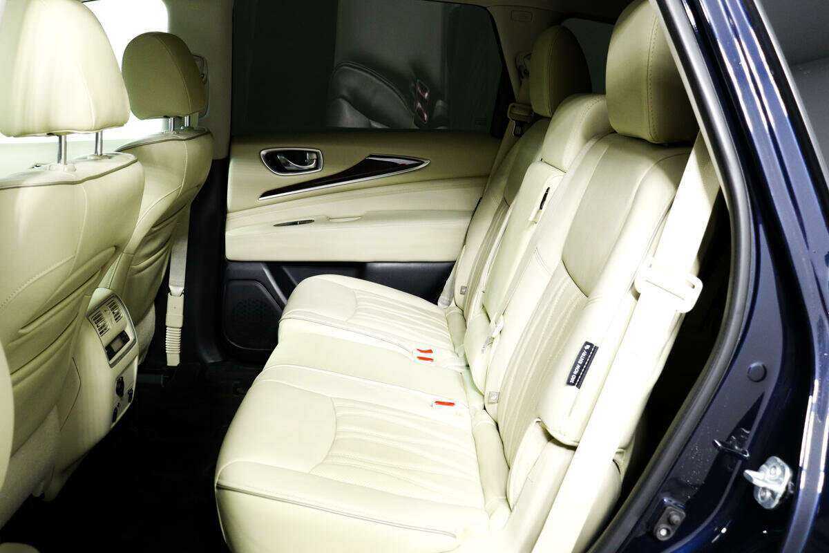 Купить Infiniti QX60 с пробегом. Фото: #11