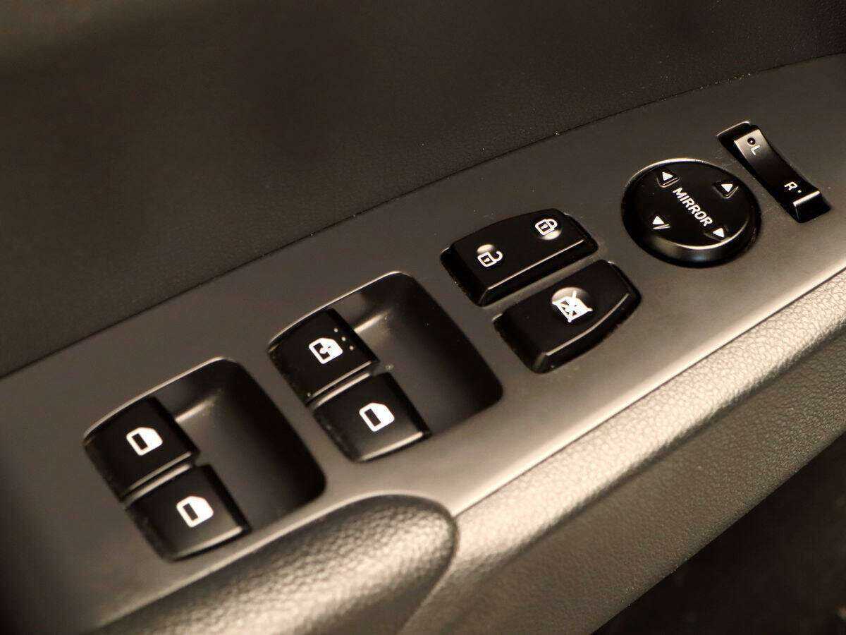 Купить Hyundai Solaris с пробегом. Фото: #10