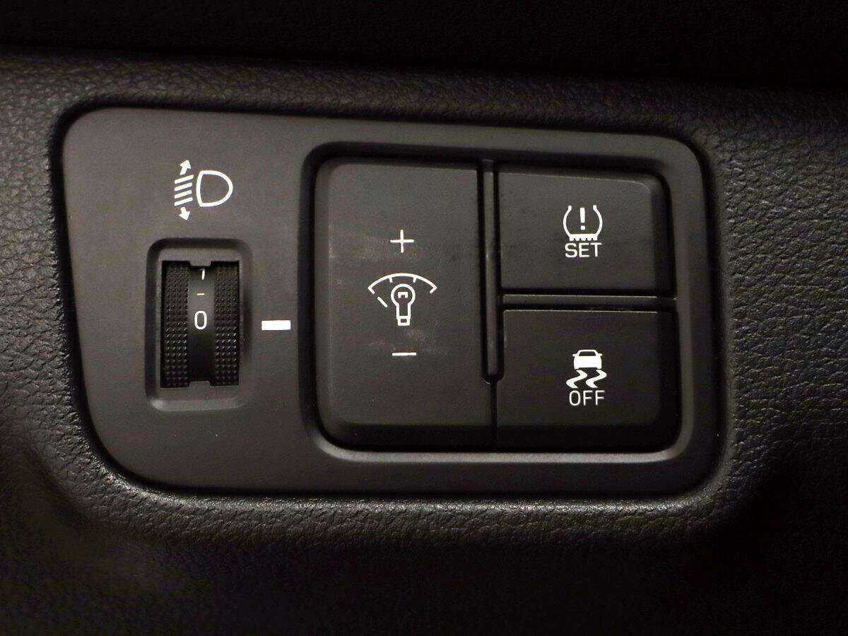 Купить Hyundai Solaris с пробегом. Фото: #11