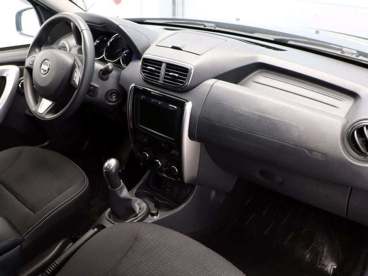 Купить Nissan Terrano с пробегом. Фото: #5