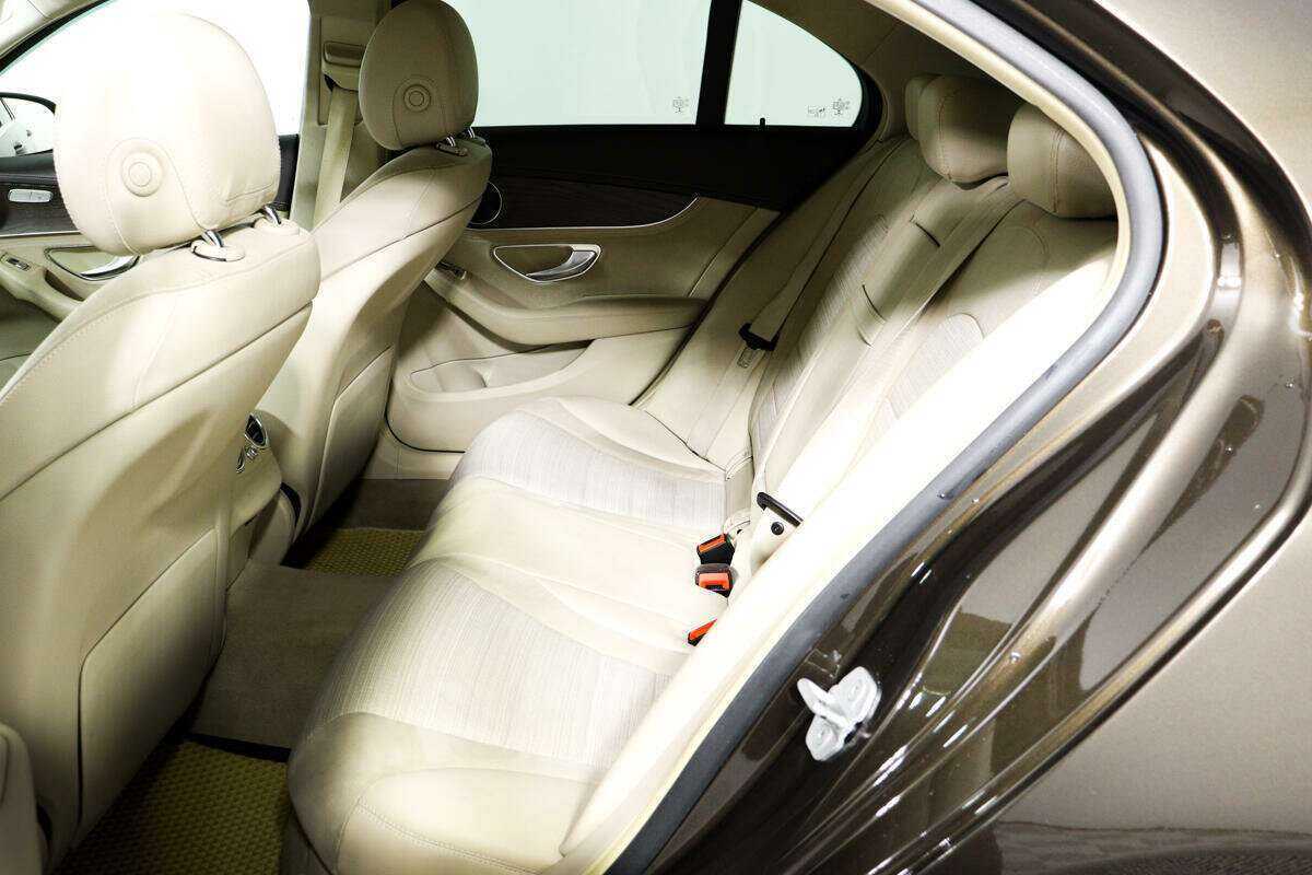 Купить Mercedes-Benz C-Класс с пробегом. Фото: #11