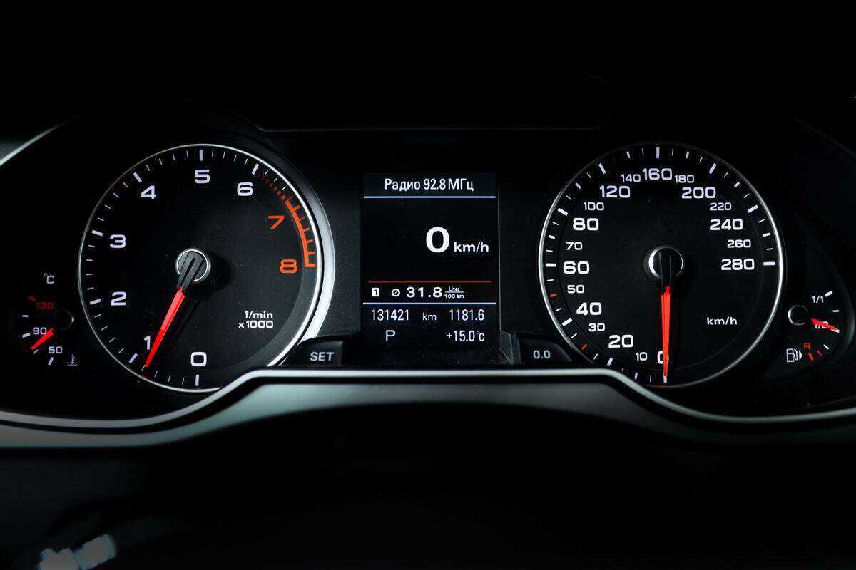 Купить Audi A4 с пробегом. Фото: #9
