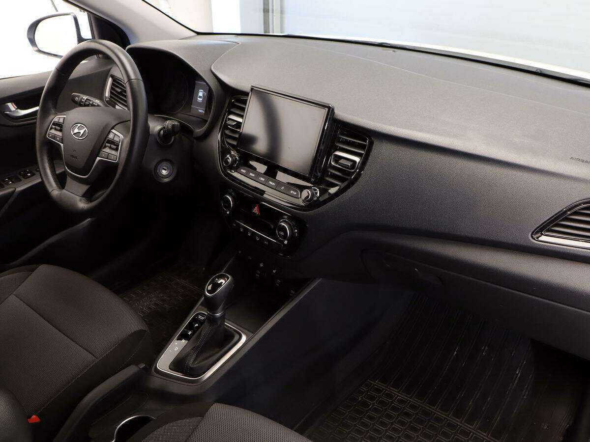 Купить Hyundai Solaris с пробегом. Фото: #6