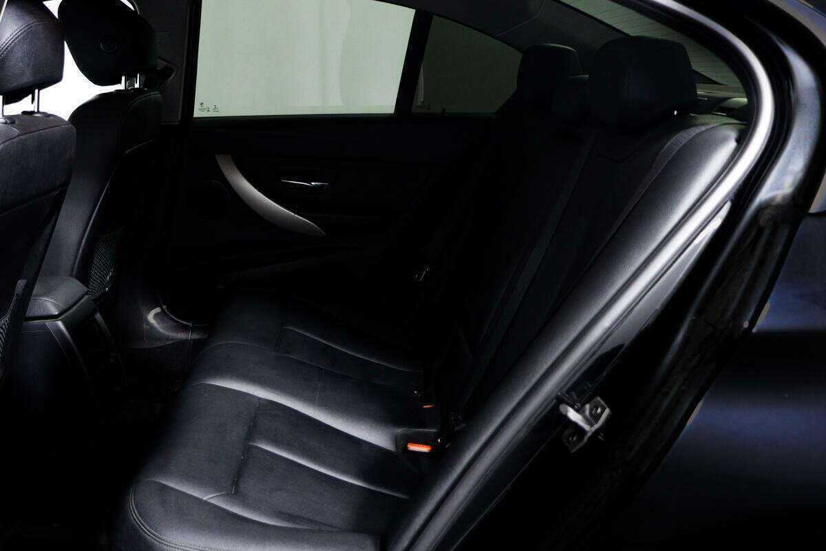 Купить BMW 3 серии с пробегом. Фото: #10