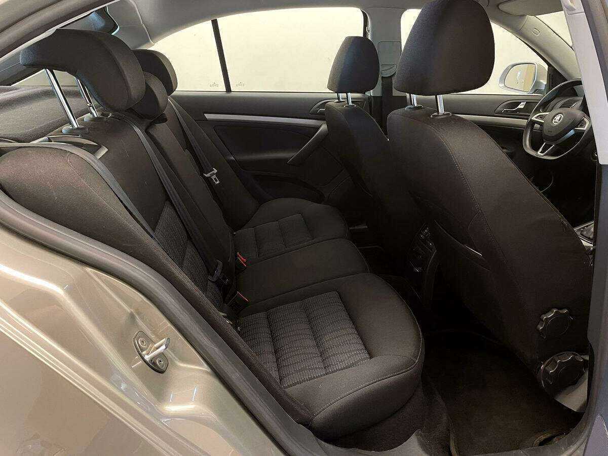 Купить Skoda Octavia с пробегом. Фото: #6