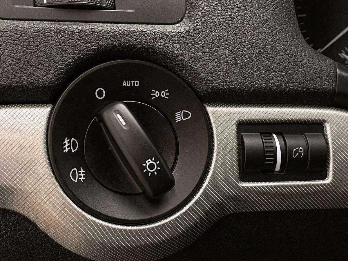 Купить Skoda Octavia с пробегом. Фото: #12