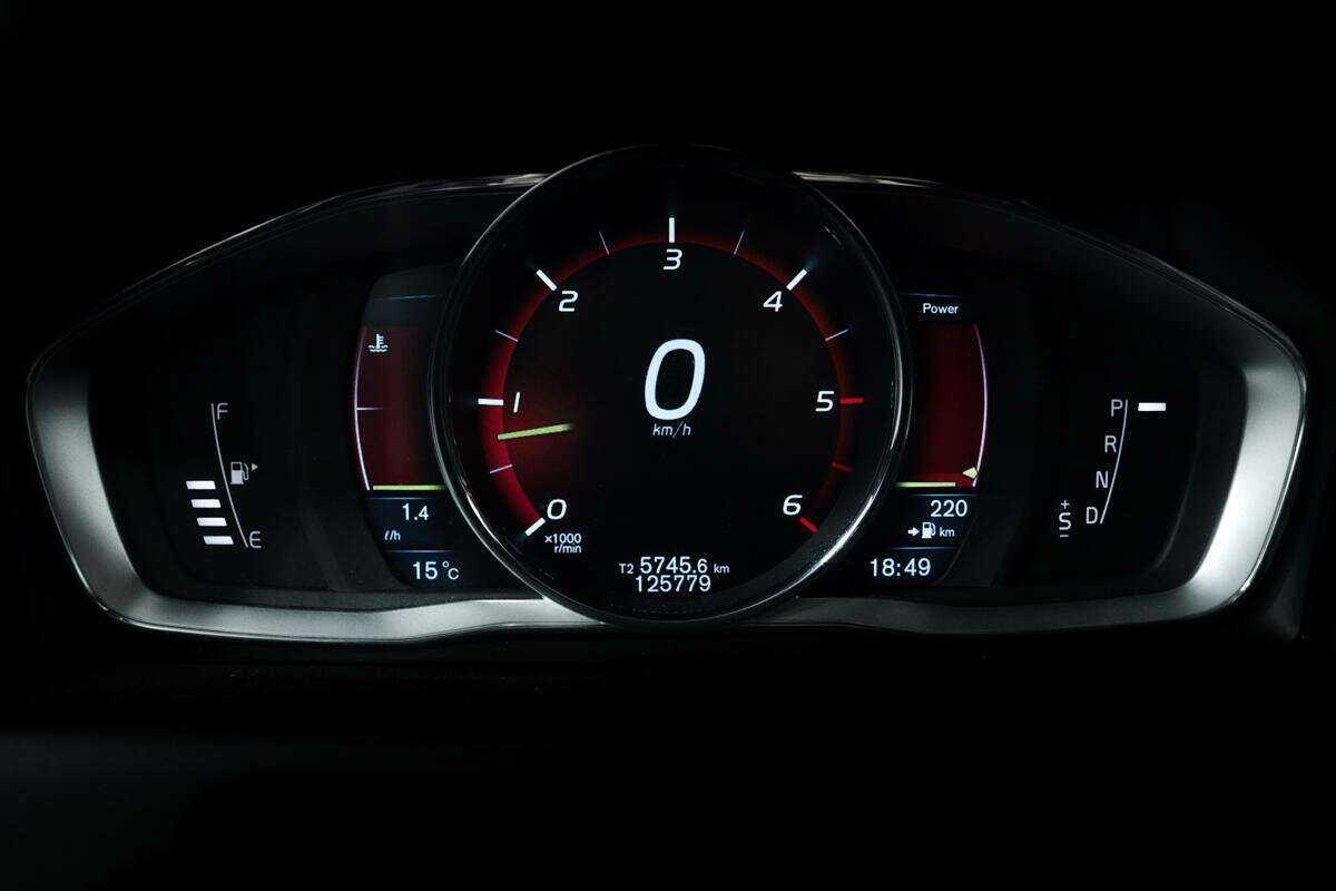 Продажа Б/У Вольво ИксЦ60. Фото: #9