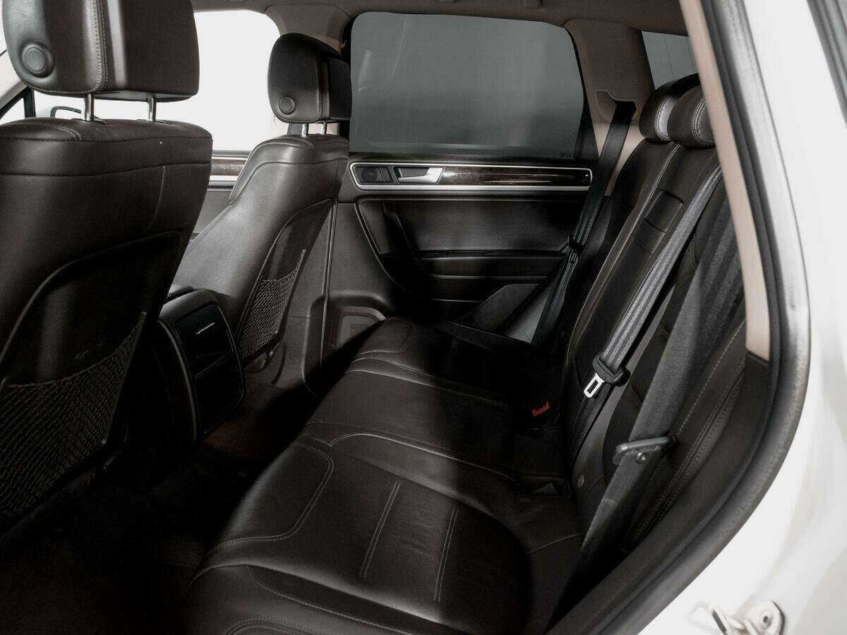 Купить Volkswagen Touareg с пробегом. Фото: #9