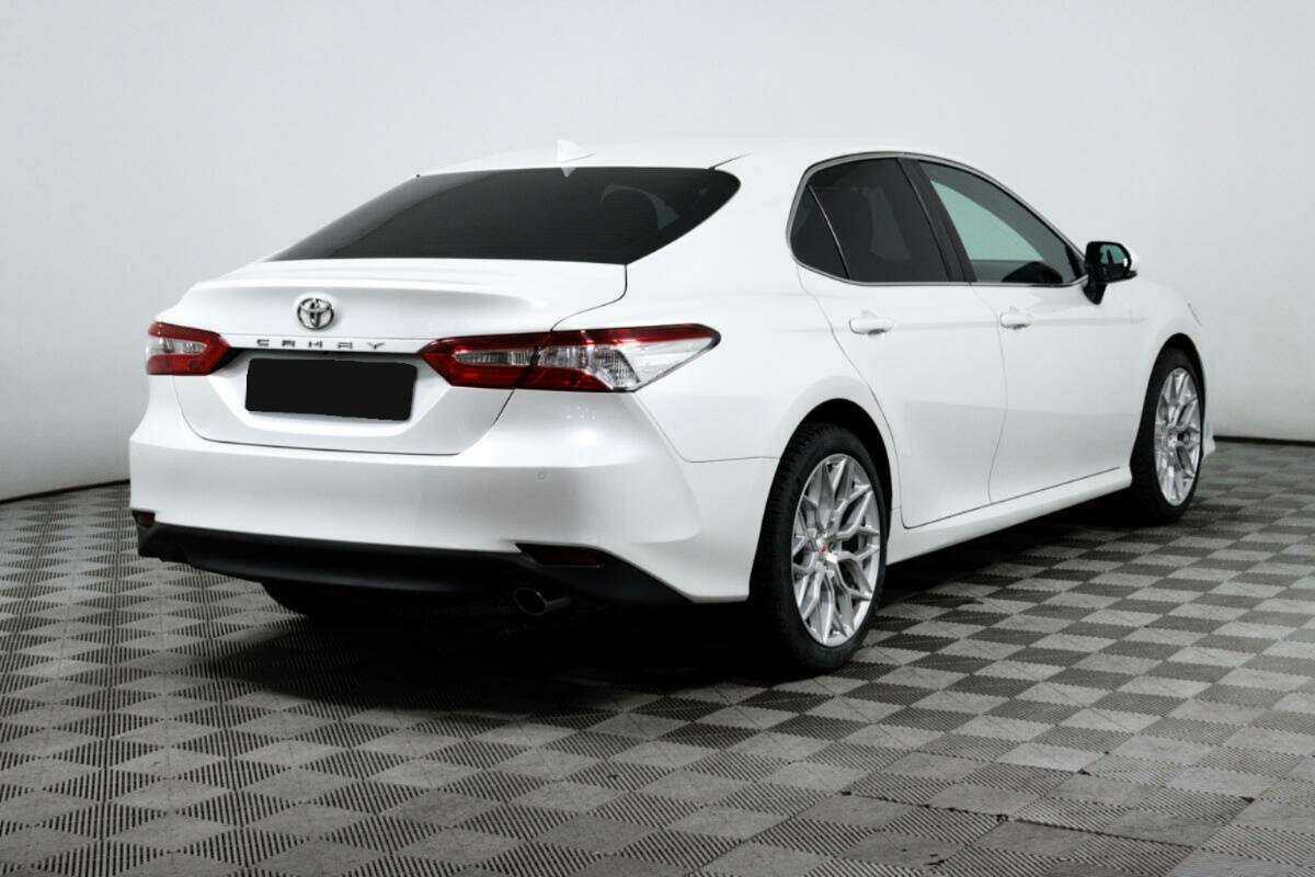 Купить Toyota Camry с пробегом. Фото: #4