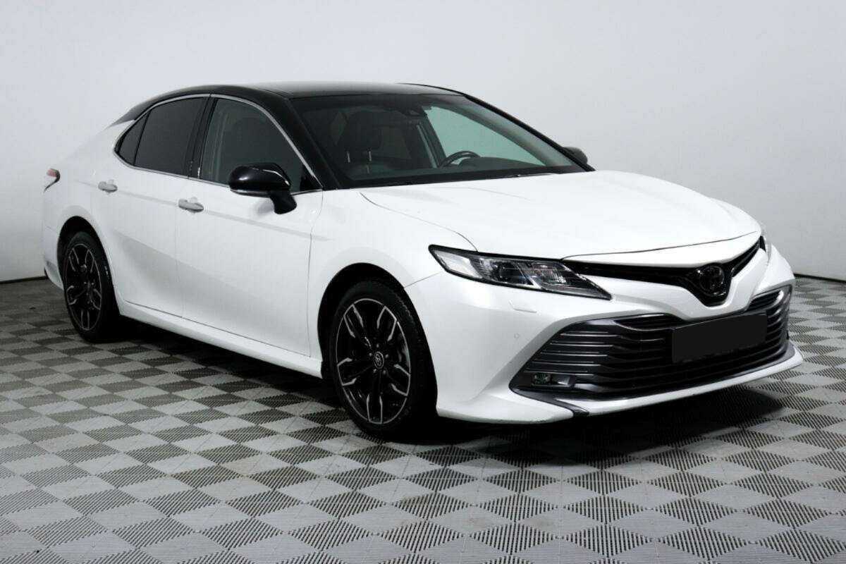 Купить Toyota Camry с пробегом. Фото: #2