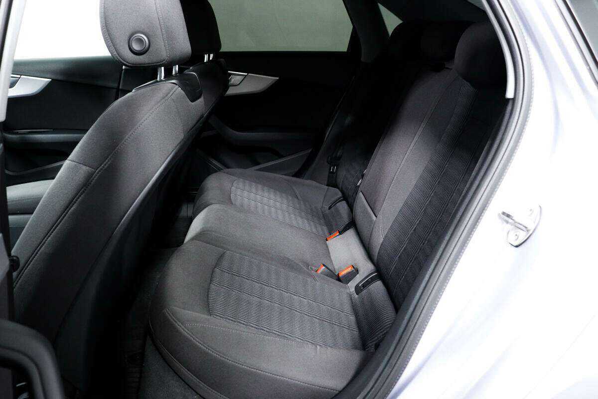 Купить Audi A4 с пробегом. Фото: #10