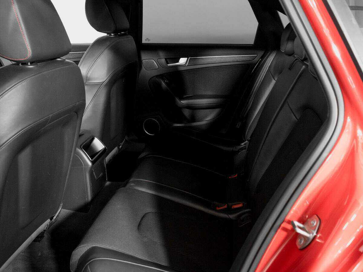 Купить Audi A4 с пробегом. Фото: #8