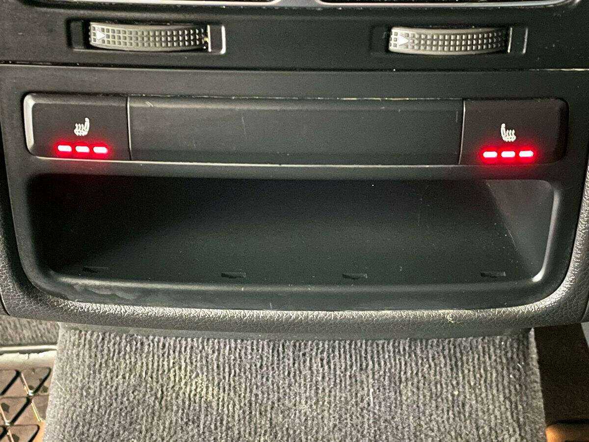 Купить Volkswagen Touareg с пробегом. Фото: #10