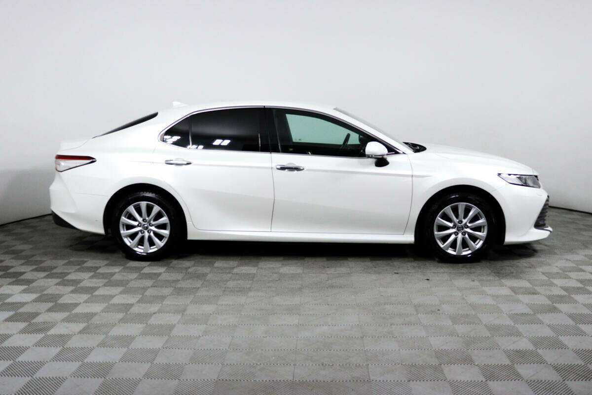 Купить Toyota Camry с пробегом. Фото: #3