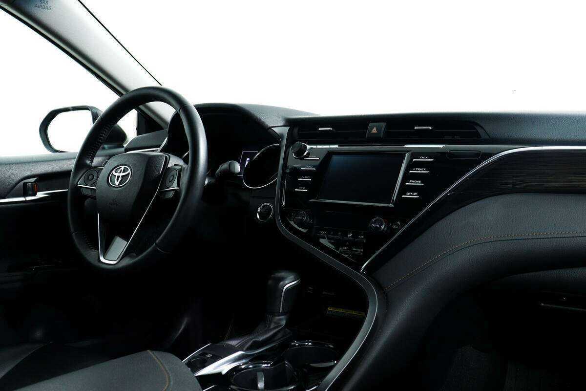 Купить Toyota Camry с пробегом. Фото: #8