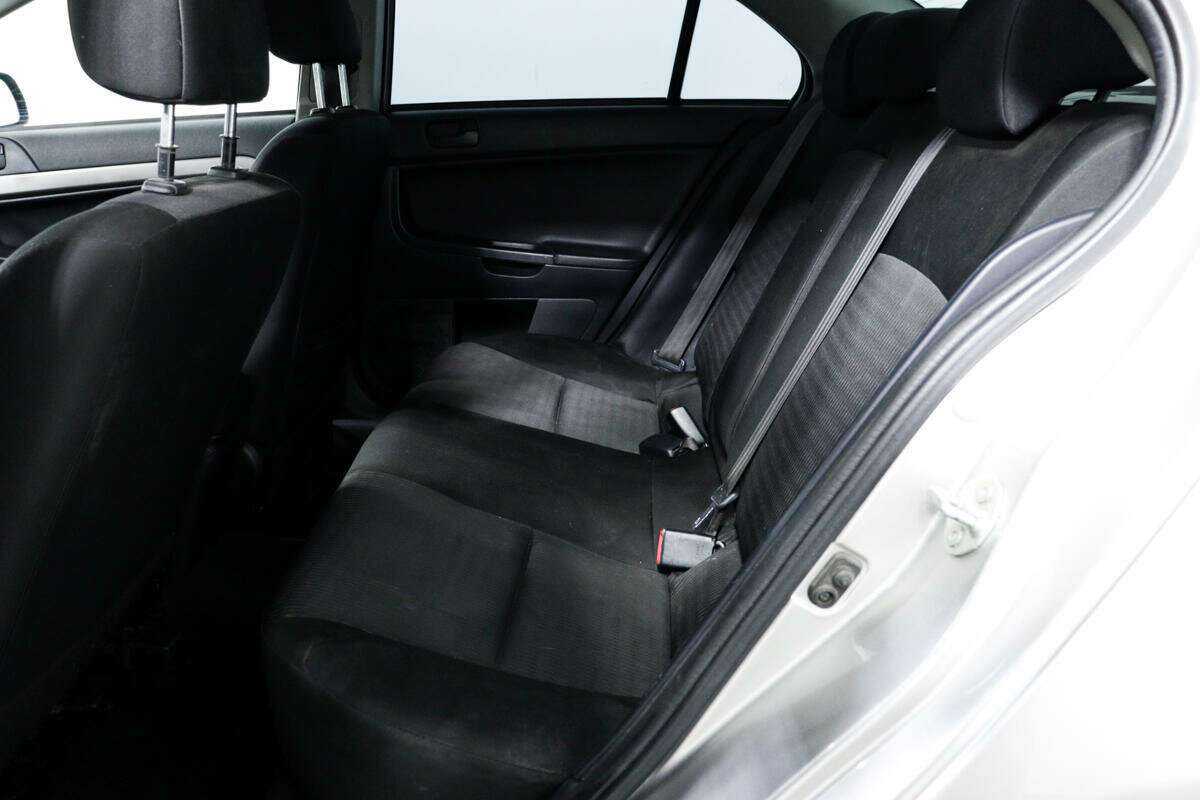 Купить Mitsubishi Lancer с пробегом. Фото: #11