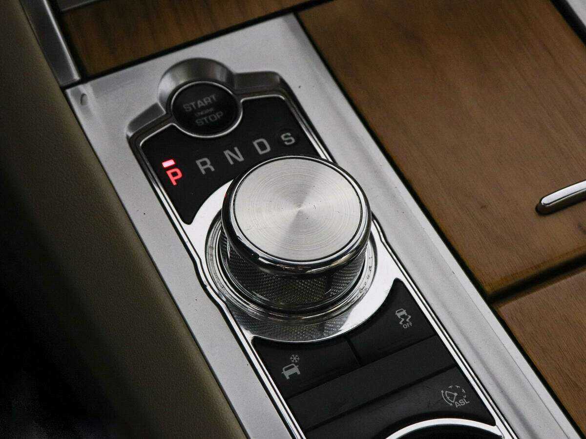 Купить Jaguar XF с пробегом. Фото: #14