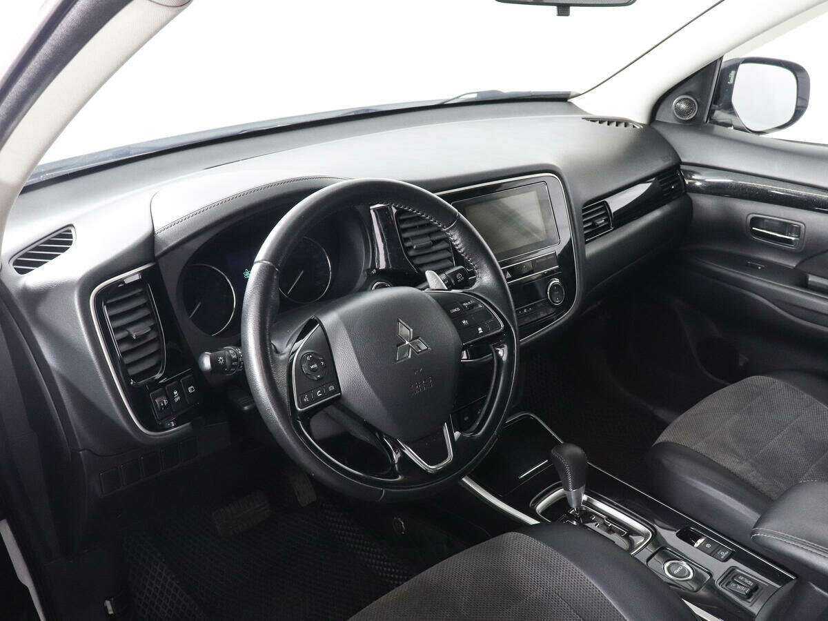 Купить Mitsubishi Outlander с пробегом. Фото: #7