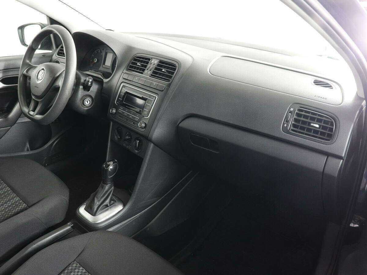 Купить Volkswagen Polo с пробегом. Фото: #9