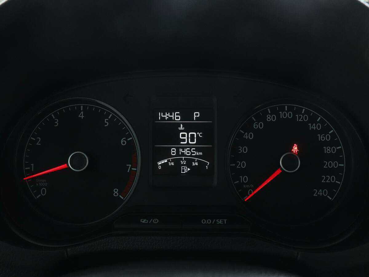 Купить Volkswagen Polo с пробегом. Фото: #10