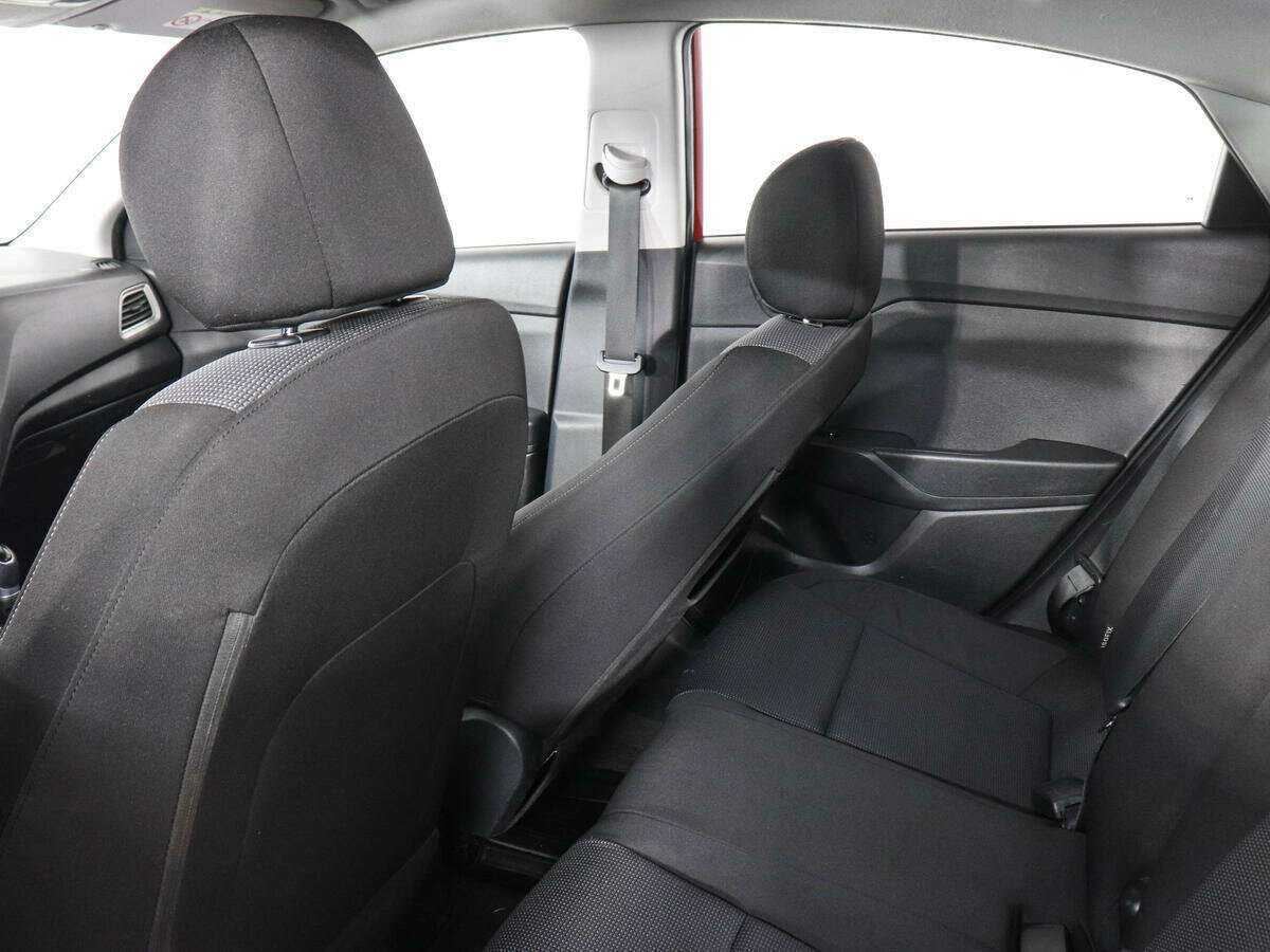 Купить Hyundai Solaris с пробегом. Фото: #10