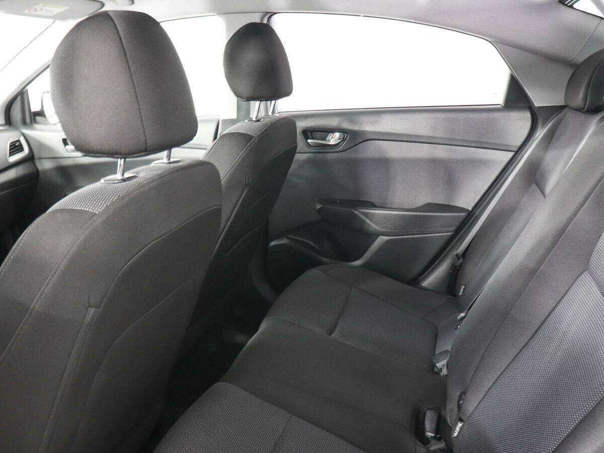 Купить Hyundai Solaris с пробегом. Фото: #10