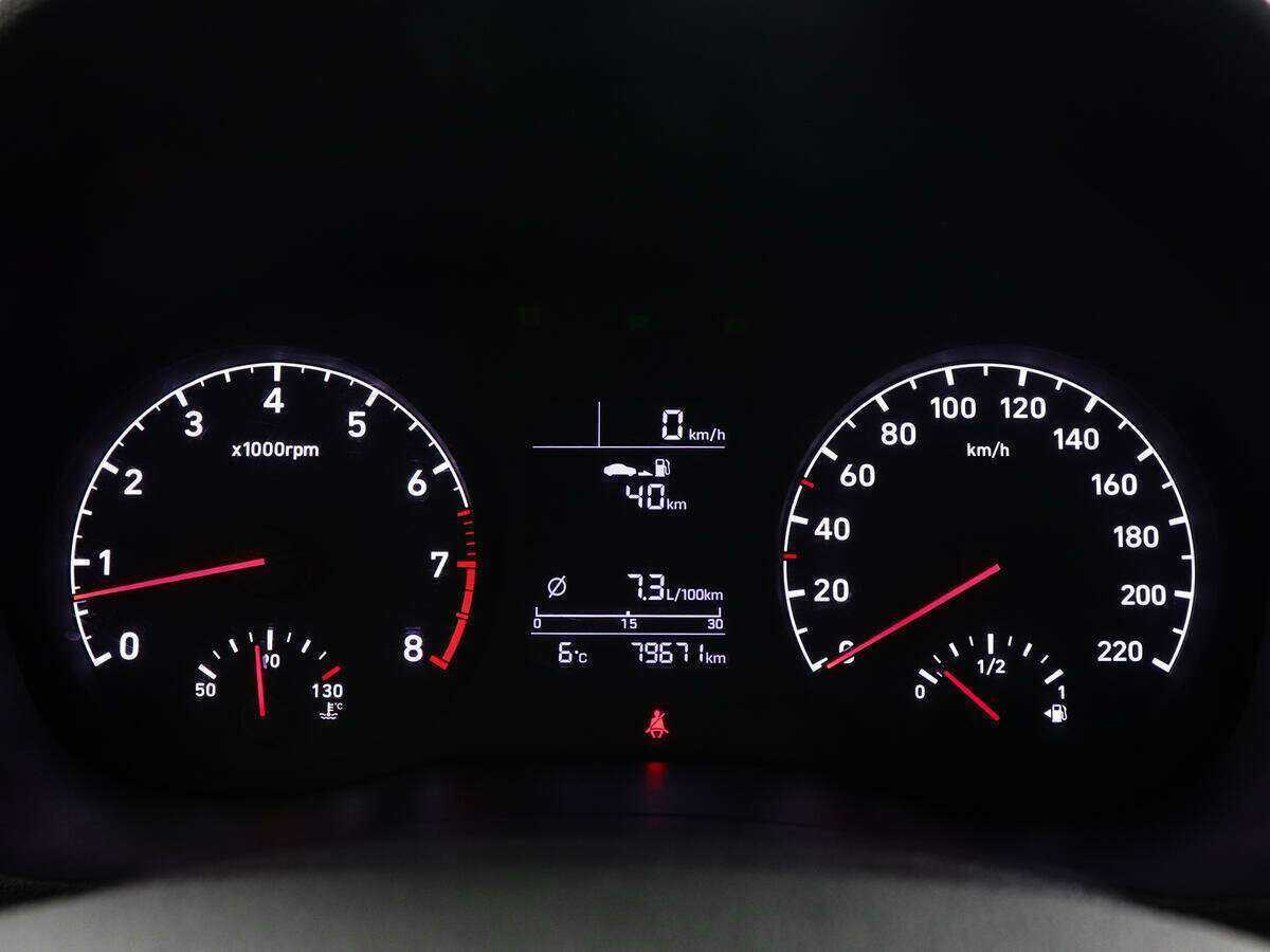 Купить Hyundai Solaris с пробегом. Фото: #9