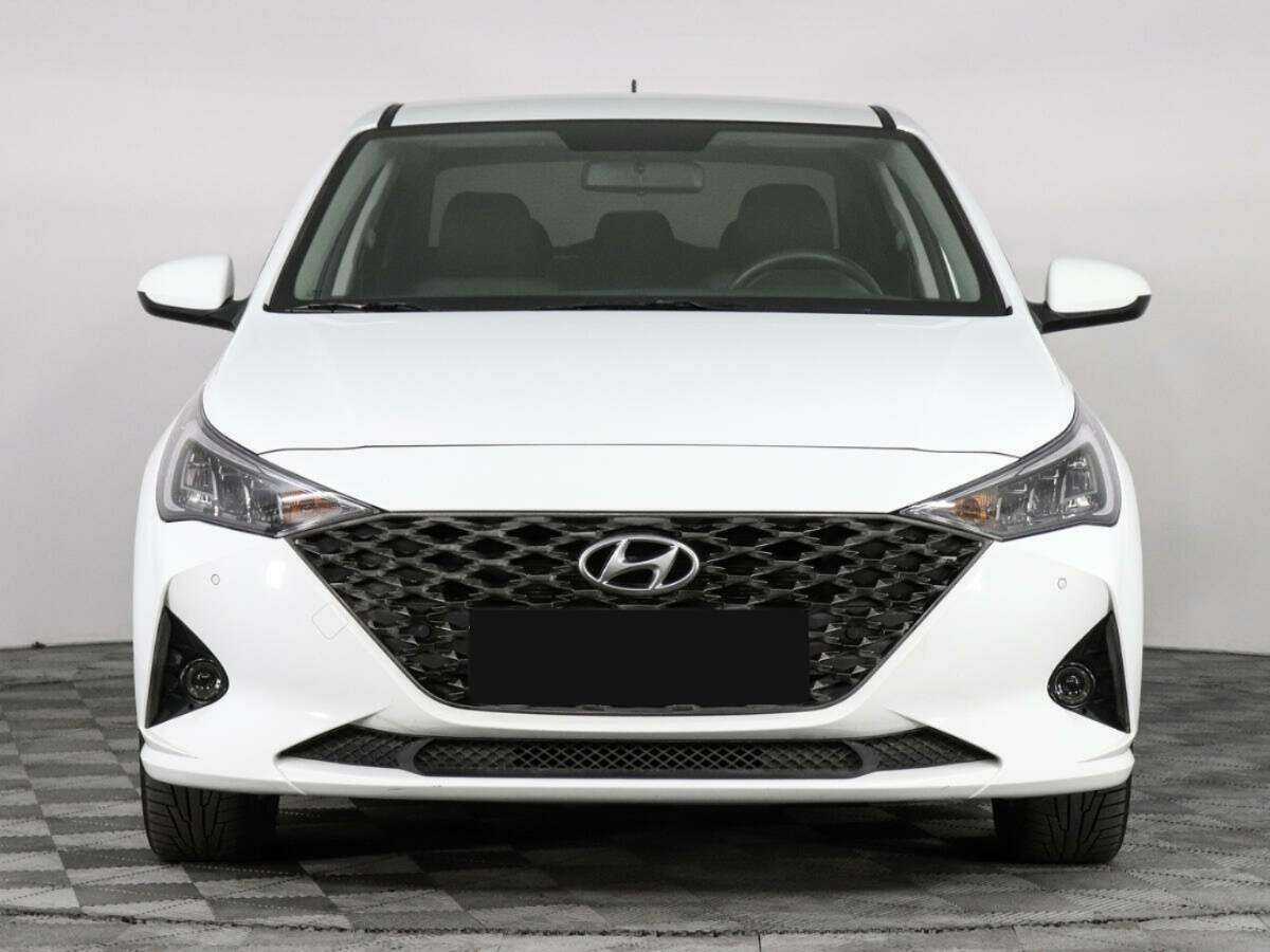 Купить Hyundai Solaris с пробегом. Фото: #1