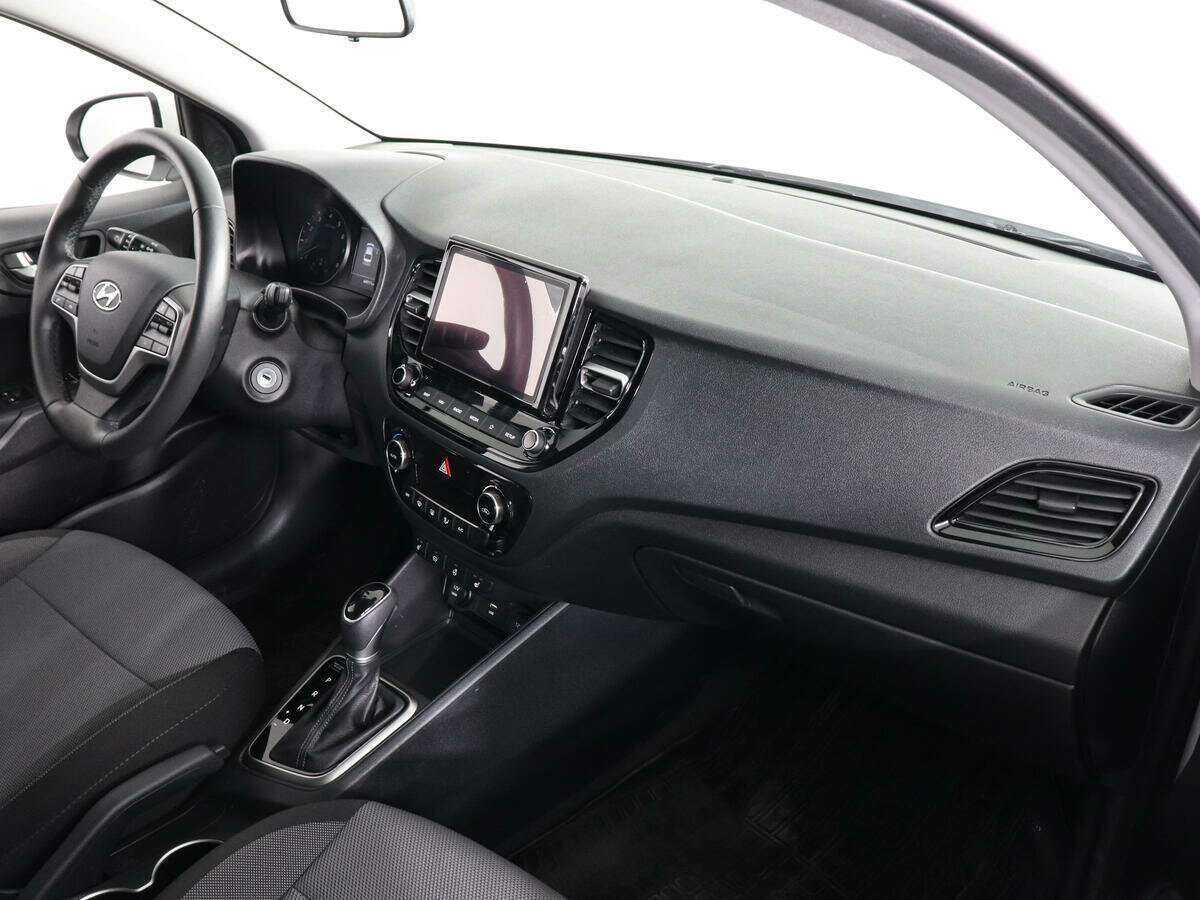 Купить Hyundai Solaris с пробегом. Фото: #9