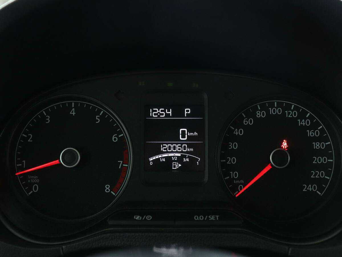 Купить Volkswagen Polo с пробегом. Фото: #9