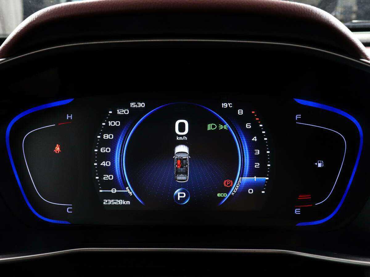 Купить Geely Coolray с пробегом. Фото: #9