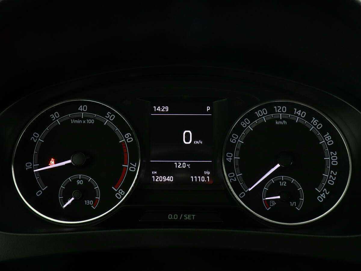 Купить Skoda Rapid с пробегом. Фото: #10