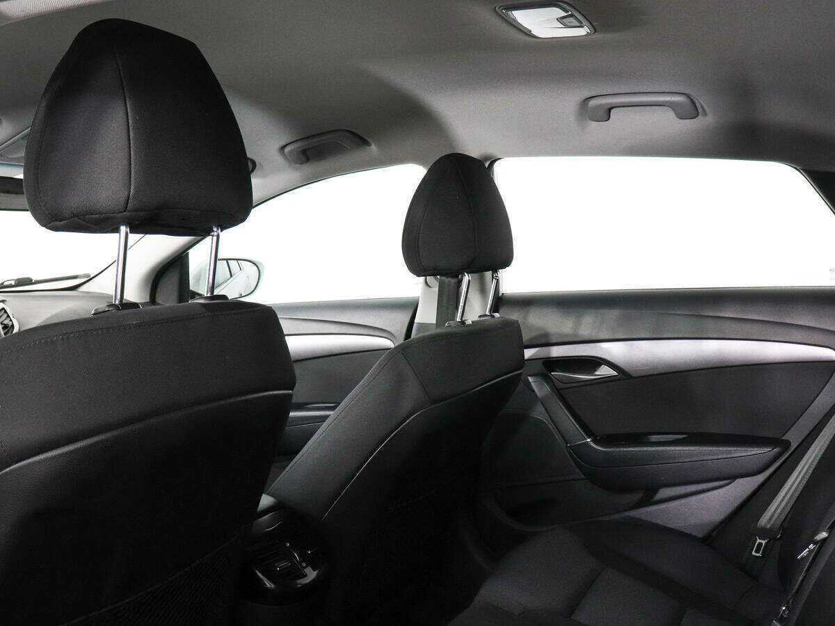 Купить Hyundai i40 с пробегом. Фото: #10