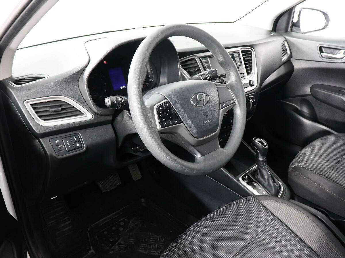 Купить Hyundai Solaris с пробегом. Фото: #7