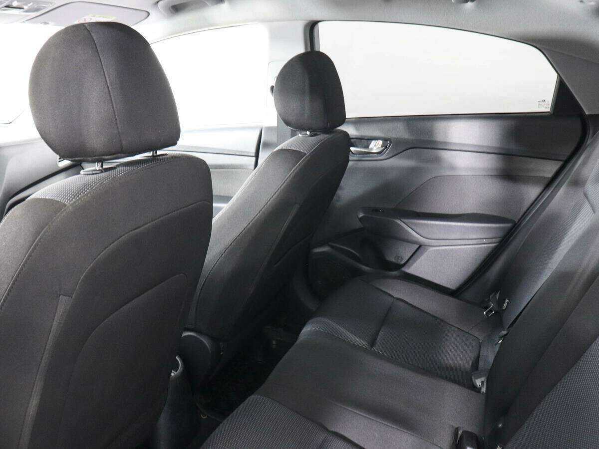 Купить Hyundai Solaris с пробегом. Фото: #10