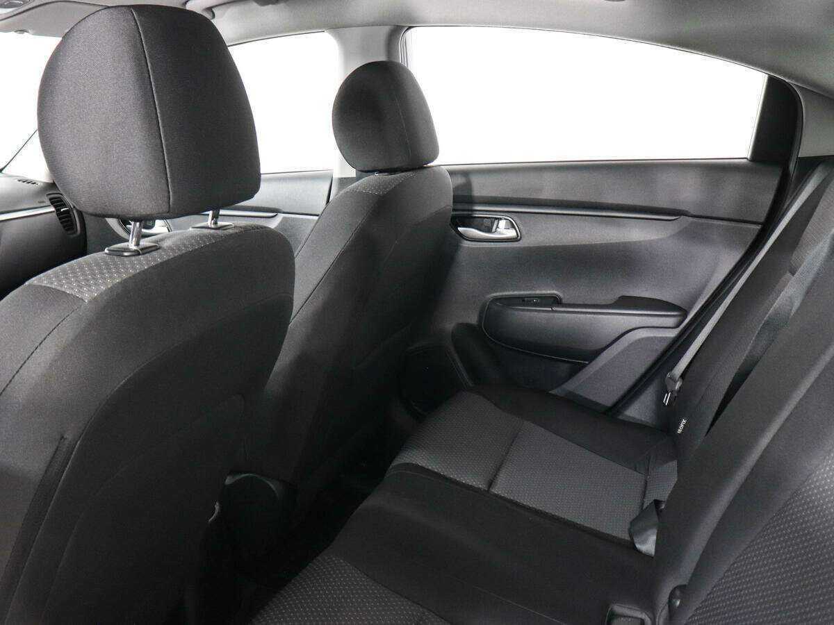 Купить Kia Rio с пробегом. Фото: #11