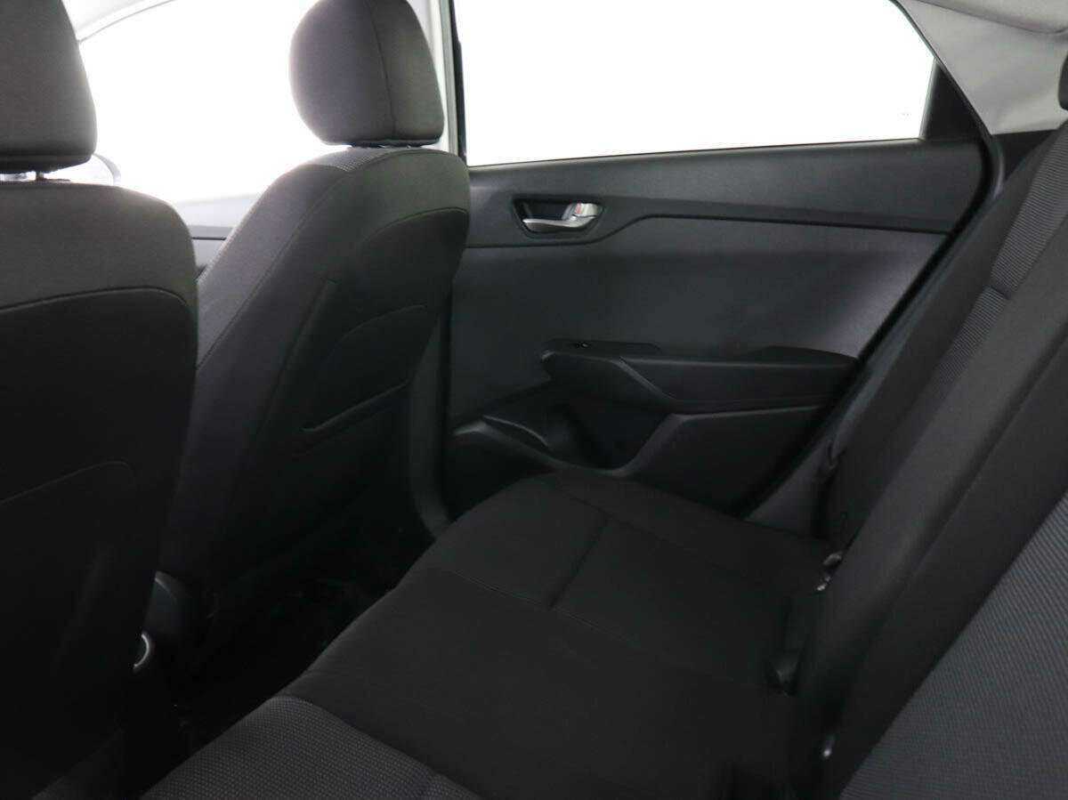 Купить Hyundai Solaris с пробегом. Фото: #11